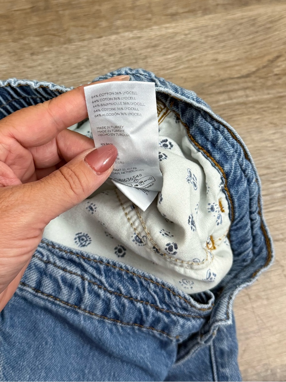 Pilcro • Beach Mid Rise Jeans - Picture 15 of 16